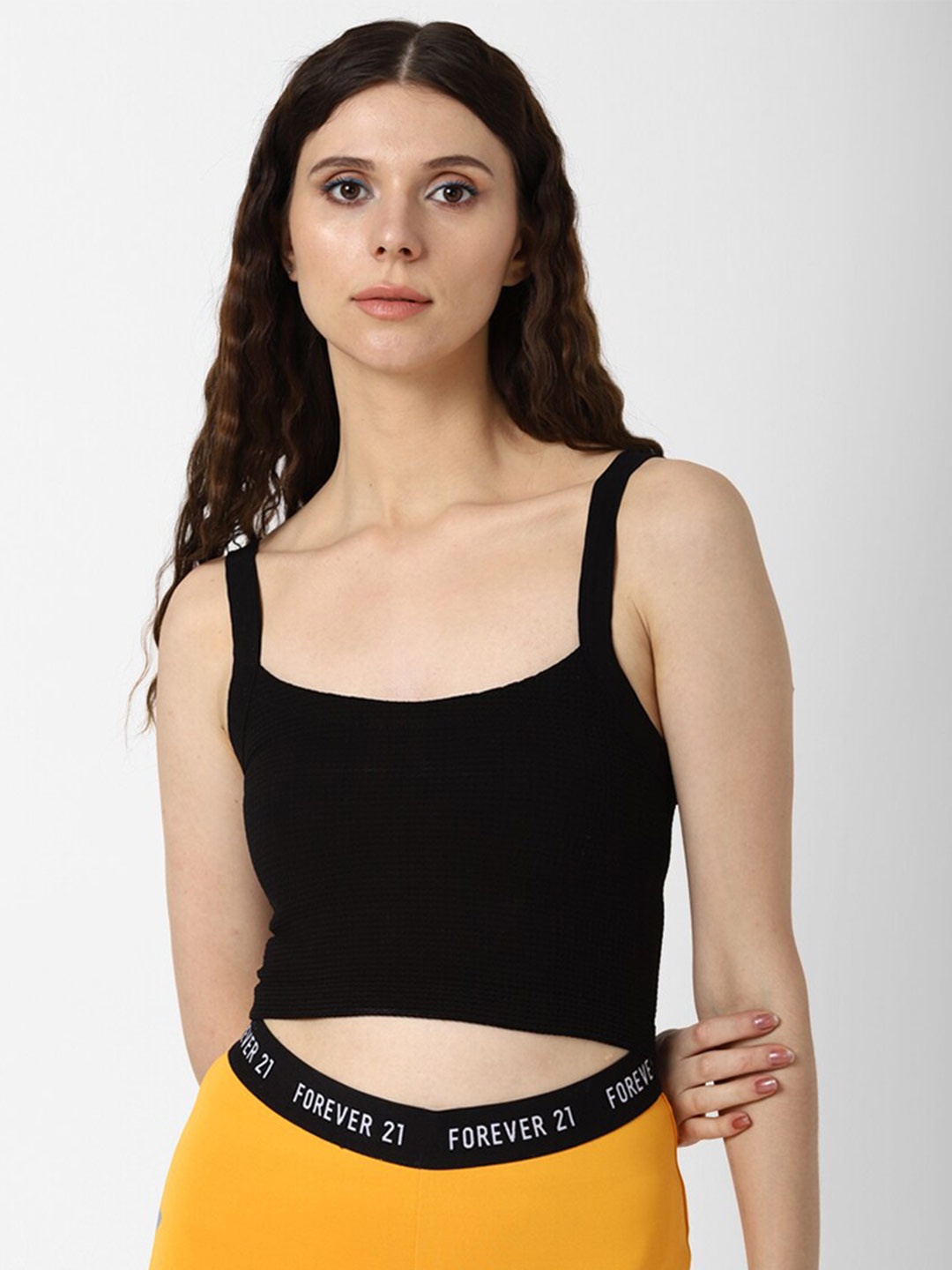 

FOREVER 21 Women Black Solid Tank Crop Top
