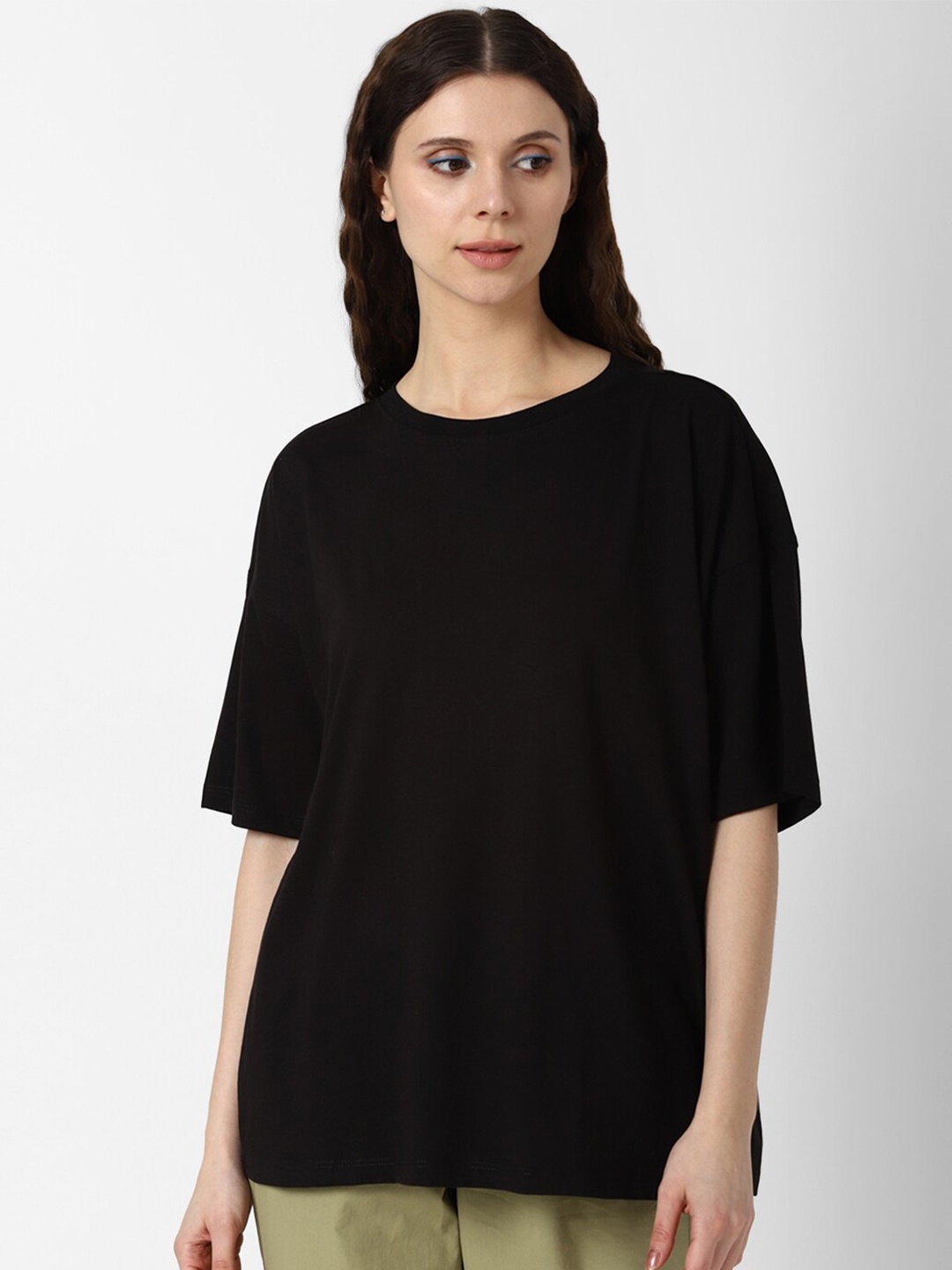 

FOREVER 21 Women Black Solid Longline Typography Print Tshirt