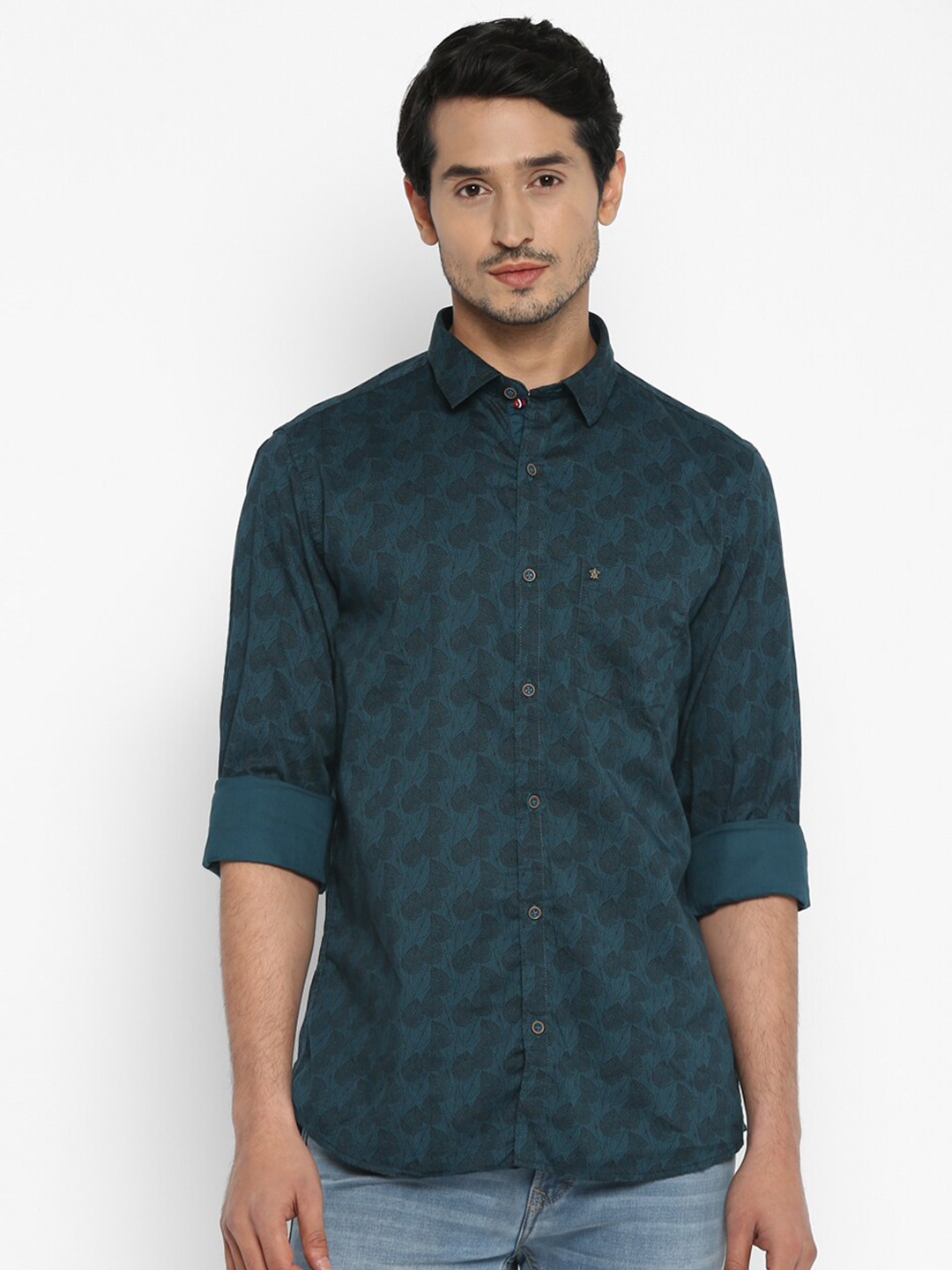 

Turtle Men Green Slim Fit Printed Casual Shirt