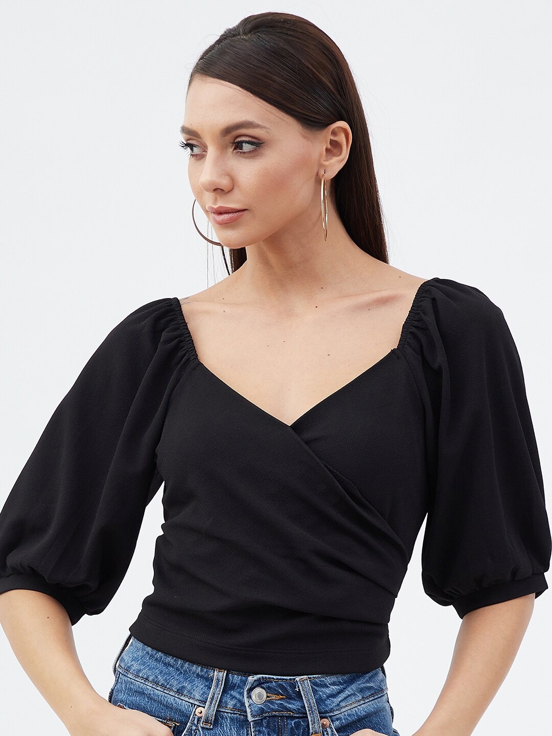 

Harpa Women Black Sweetheart Neck Wrap Crop Top