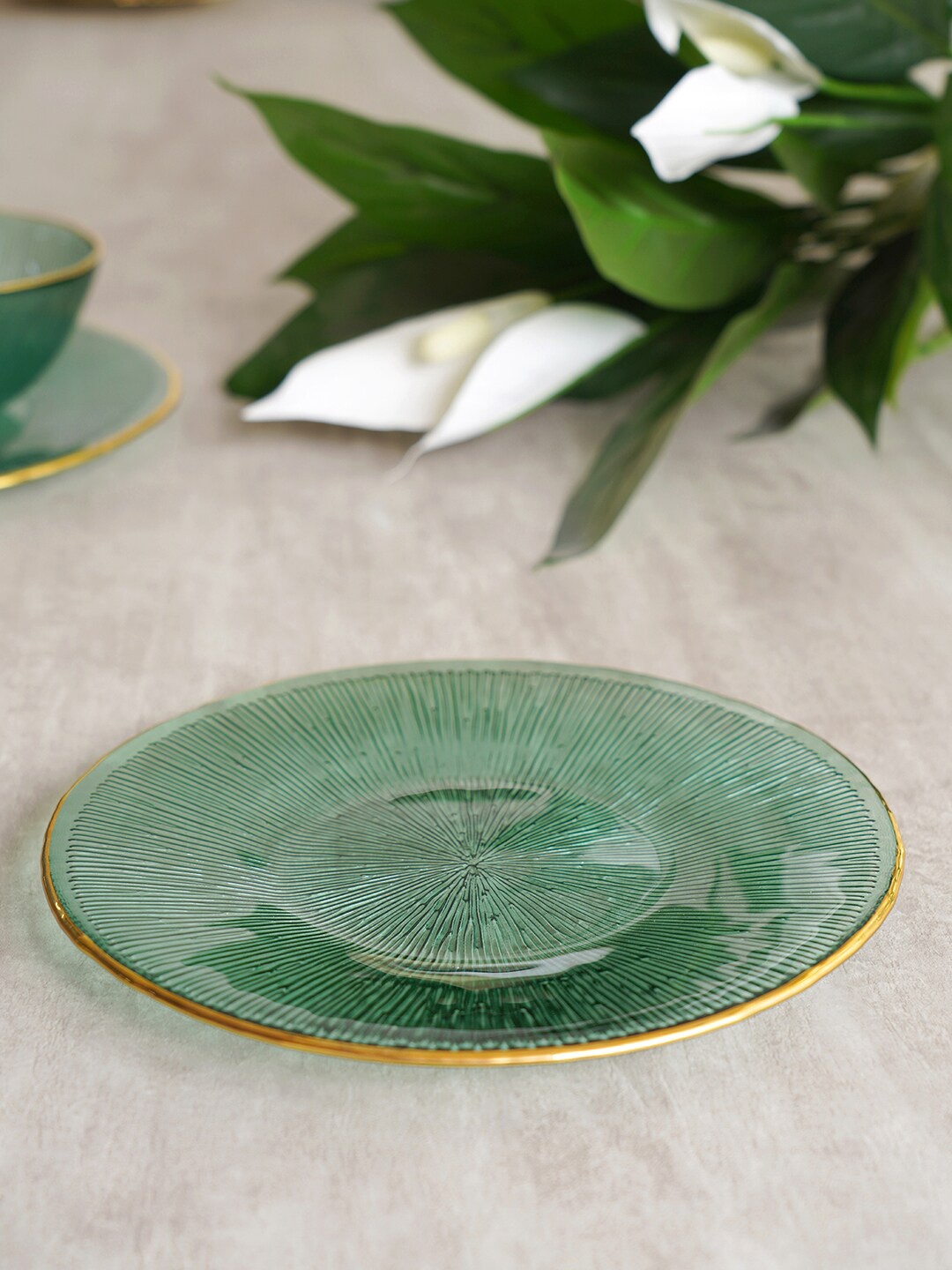 

Pure Home and Living Green & Gold-Toned Textured Glass Dessert Plate