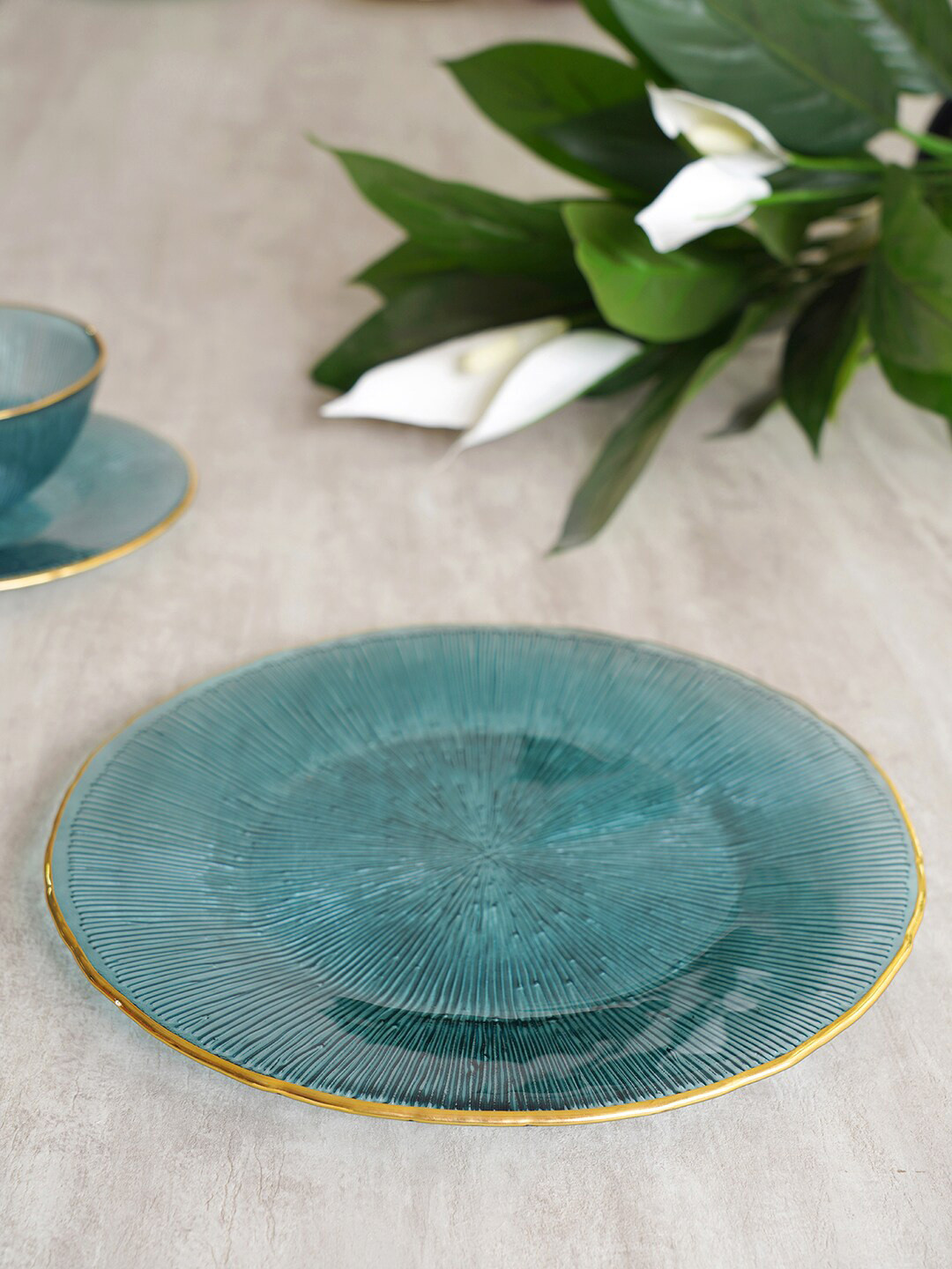

Pure Home and Living Blue & Gold-Toned Textured Glass Dinner Plate