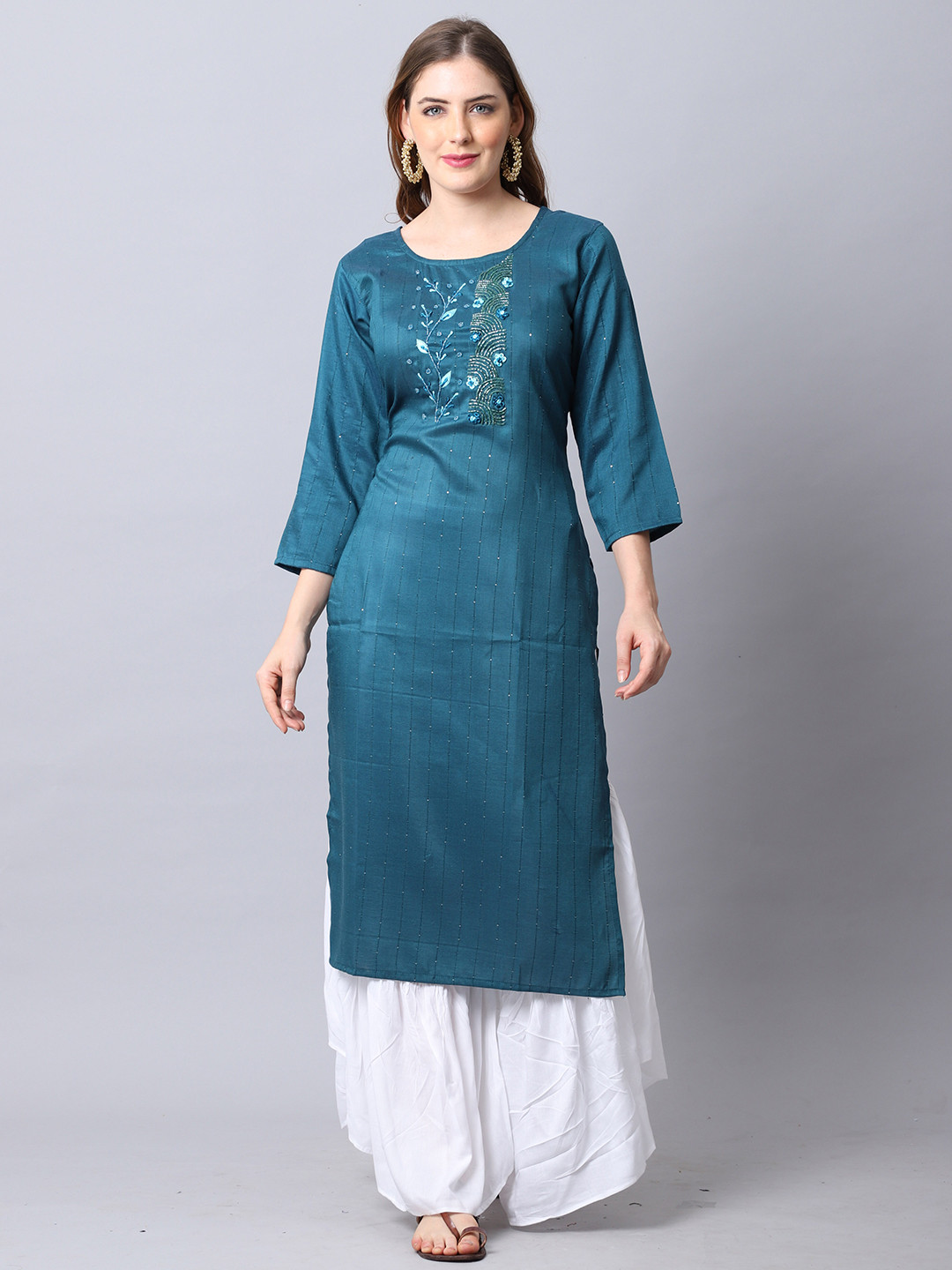 

Rajnandini Women Teal Floral Embroidered Kurta