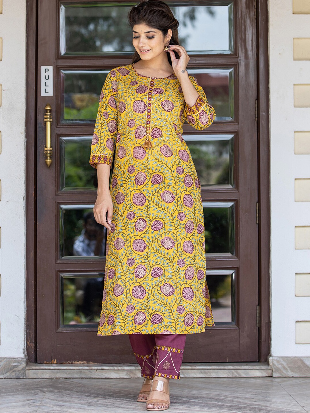 

KAAJH Women Yellow Paisley Printed Sequinned Pure Cotton Kurta with Palazzos & With Dupatta