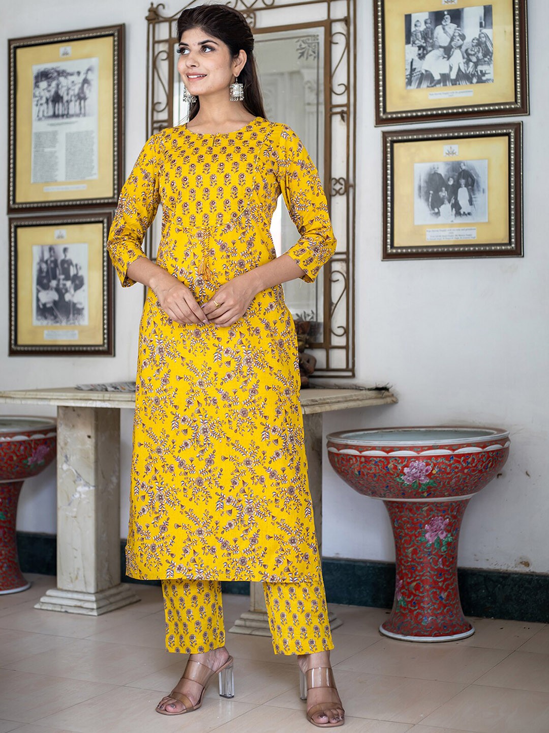 

KAAJH Women Yellow Floral Printed Pure Cotton Kurta with Trousers
