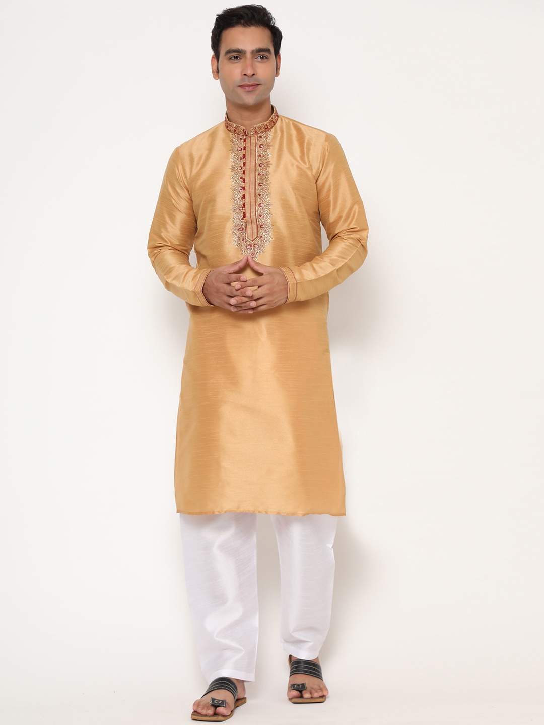 

Glemora Men Cream-Coloured Kurta with Pyjamas