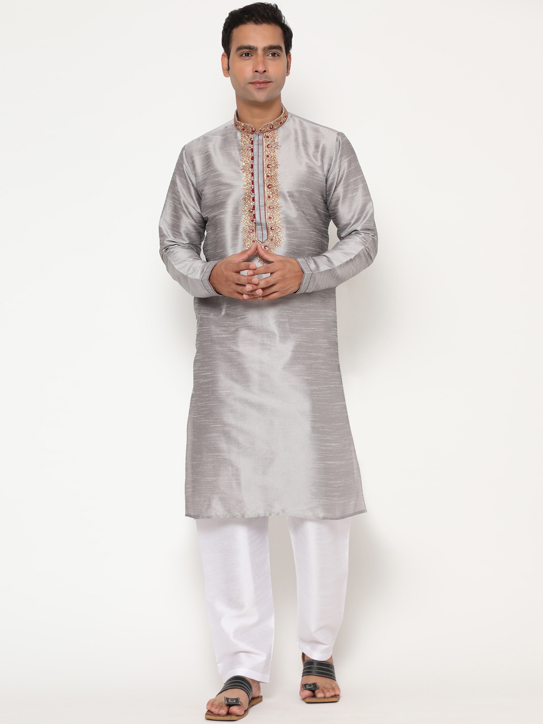 

Glemora Men Grey Kurta with Pyjamas