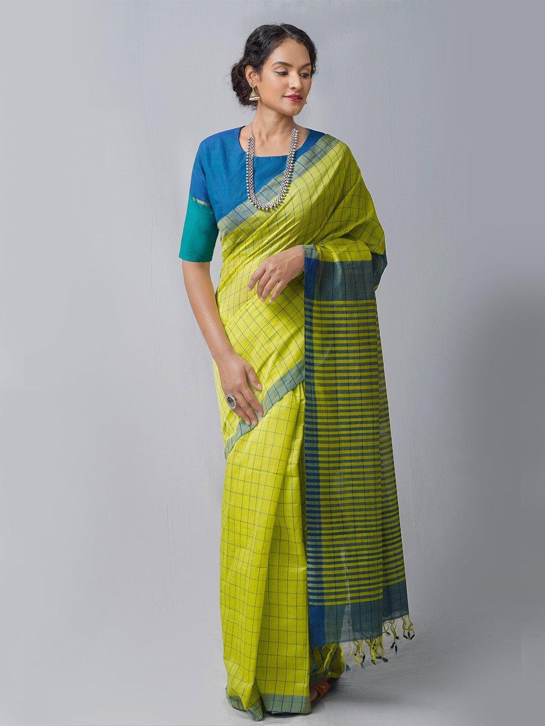 

Unnati Silks Green & Blue Checked Pure Cotton Mangalagiri Saree