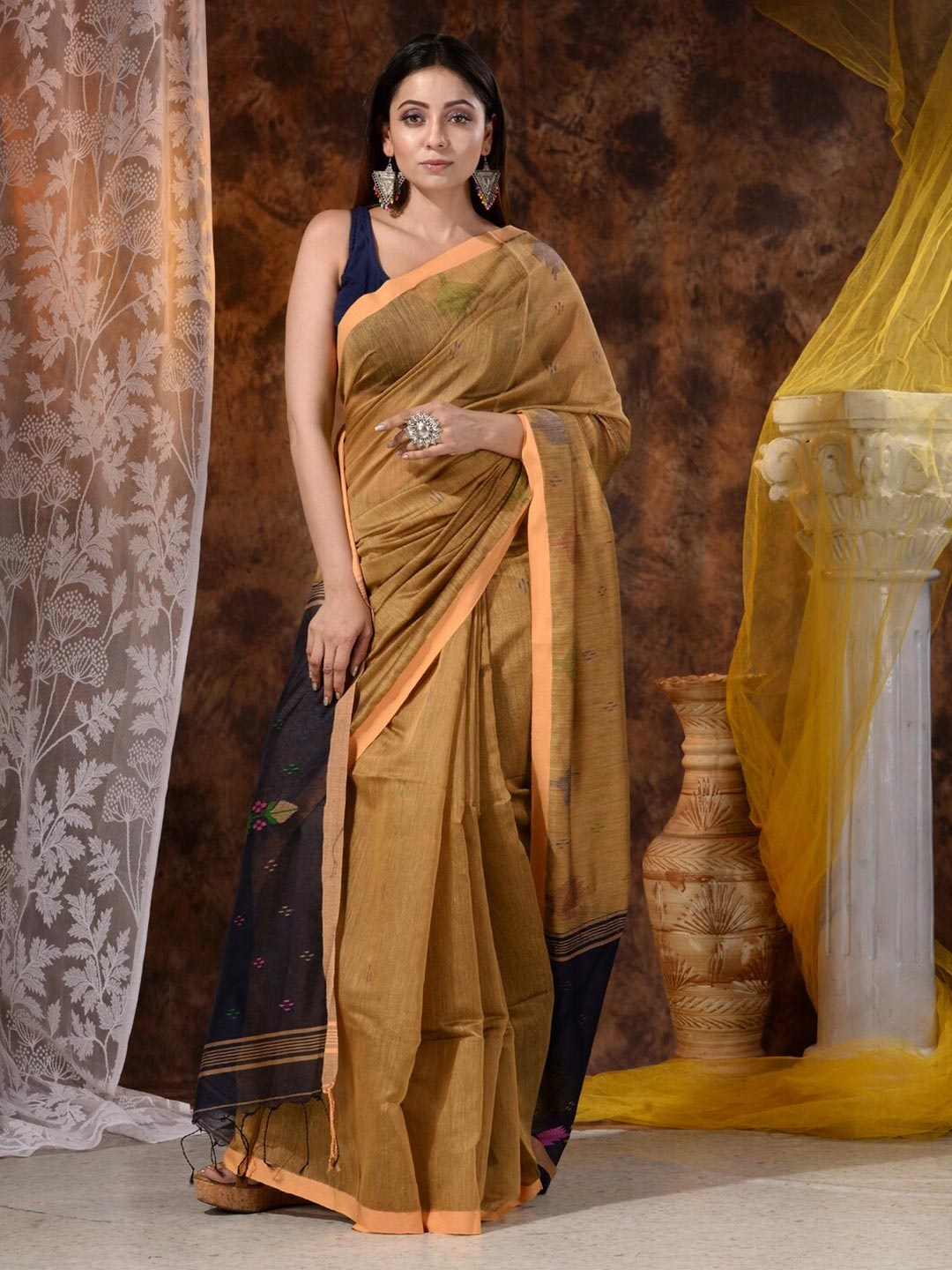 

Mitera Beige & Navy Blue Floral Saree