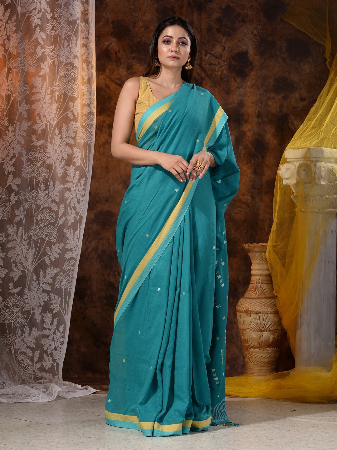

Mitera Sea Green & White Woven Design Pure Cotton Saree