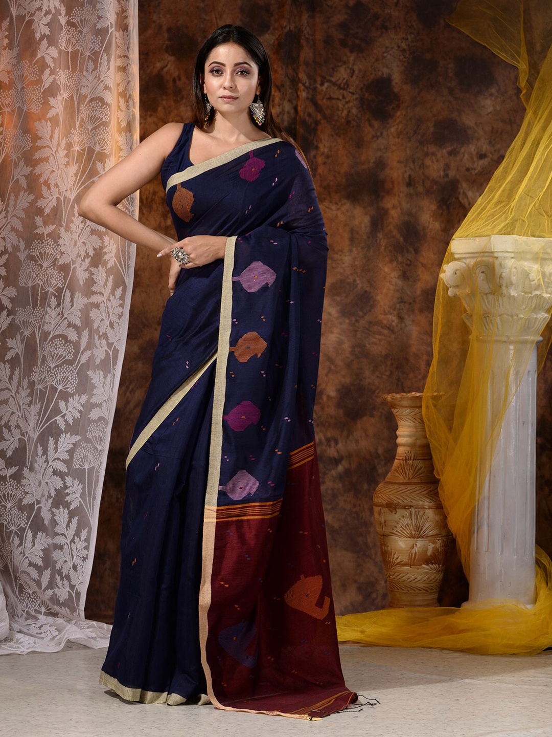 

Mitera Navy Blue & Maroon Dhakai Pattern Saree
