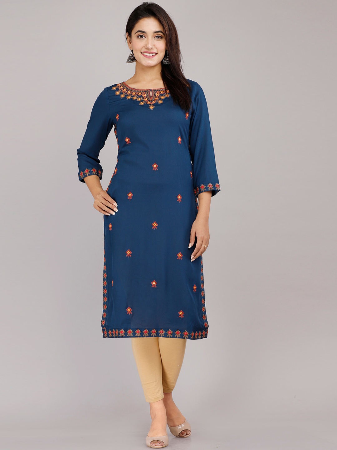 

DORIYA Women Blue Geometric Embroidered Thread Work Floral Kurta