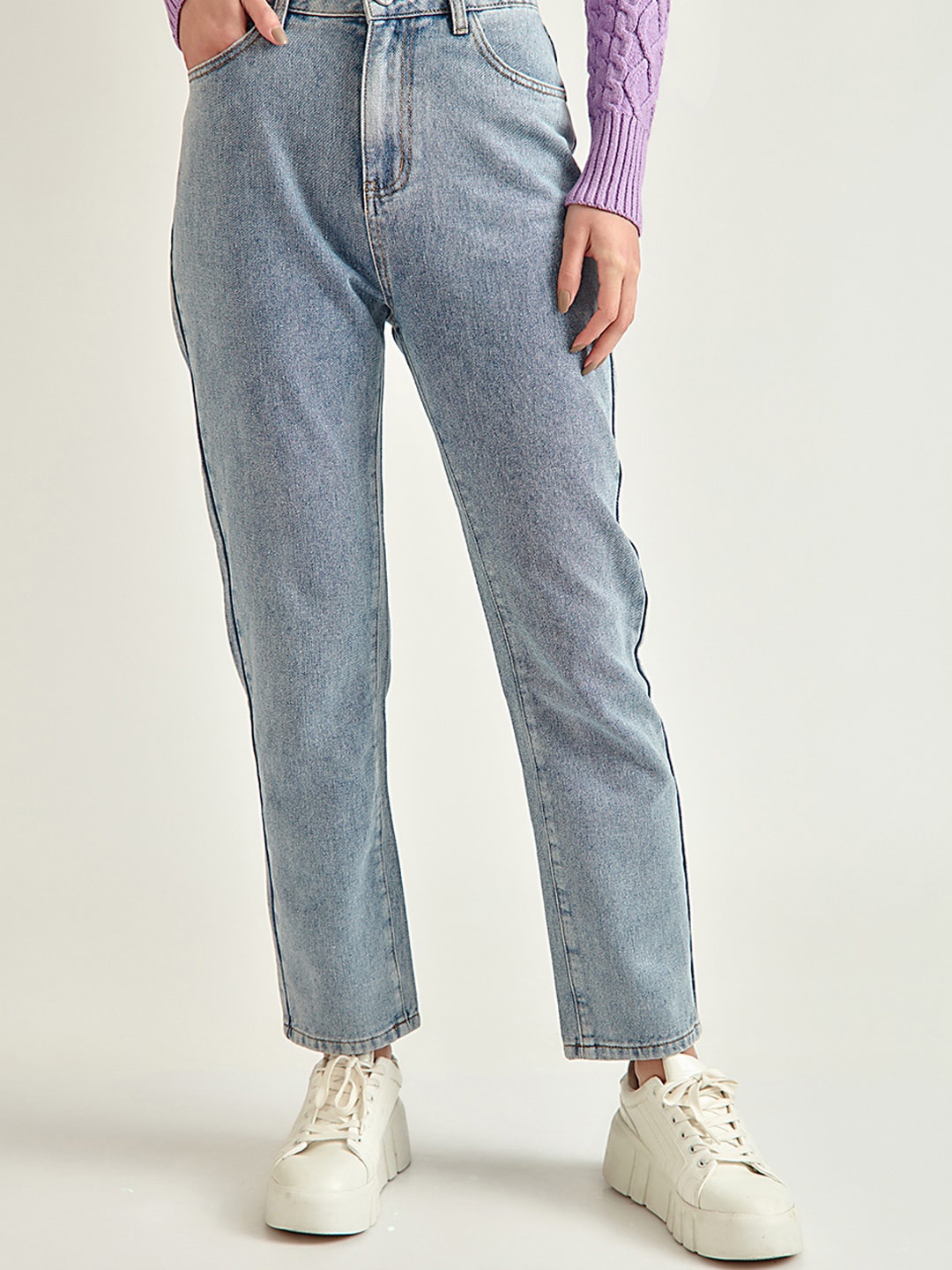 

COVER STORY Women Blue Jeans