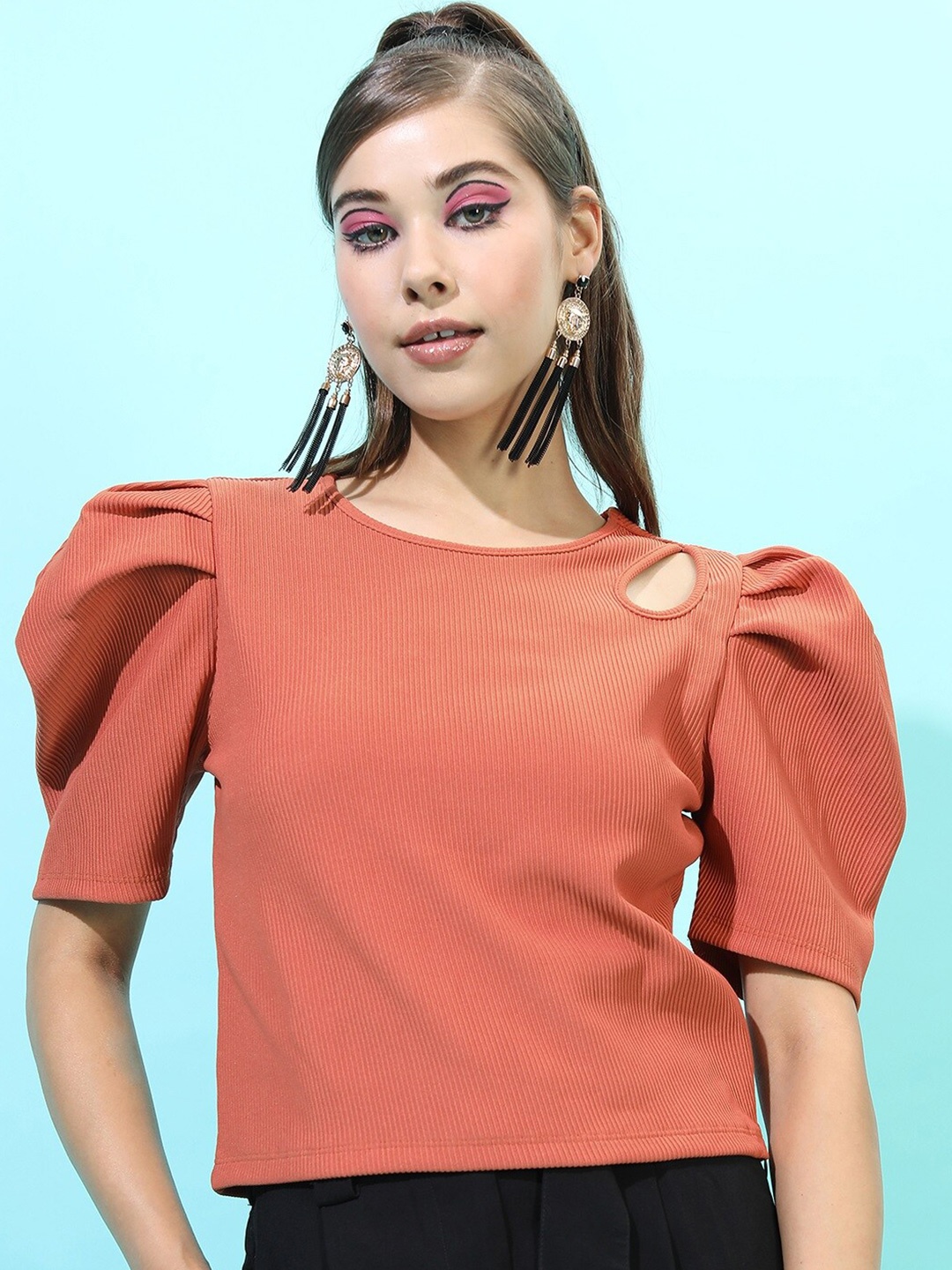 

Tokyo Talkies Women Rust Cutout Shoulder Crop Top