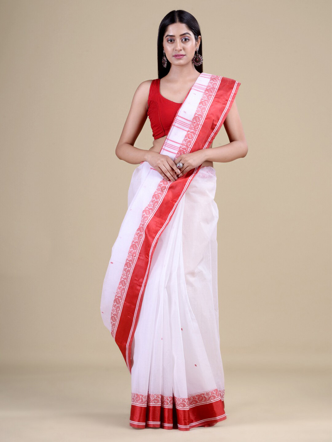 

Laa Calcutta Women White & Red Woven Design Jute Silk Jamdani Saree