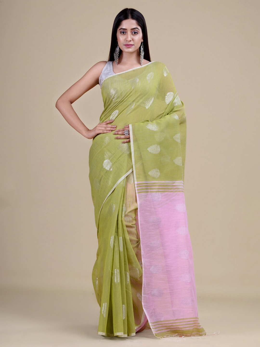 

Laa Calcutta Women Olive Green & Pink Woven Design Jute Silk Jamdani Saree