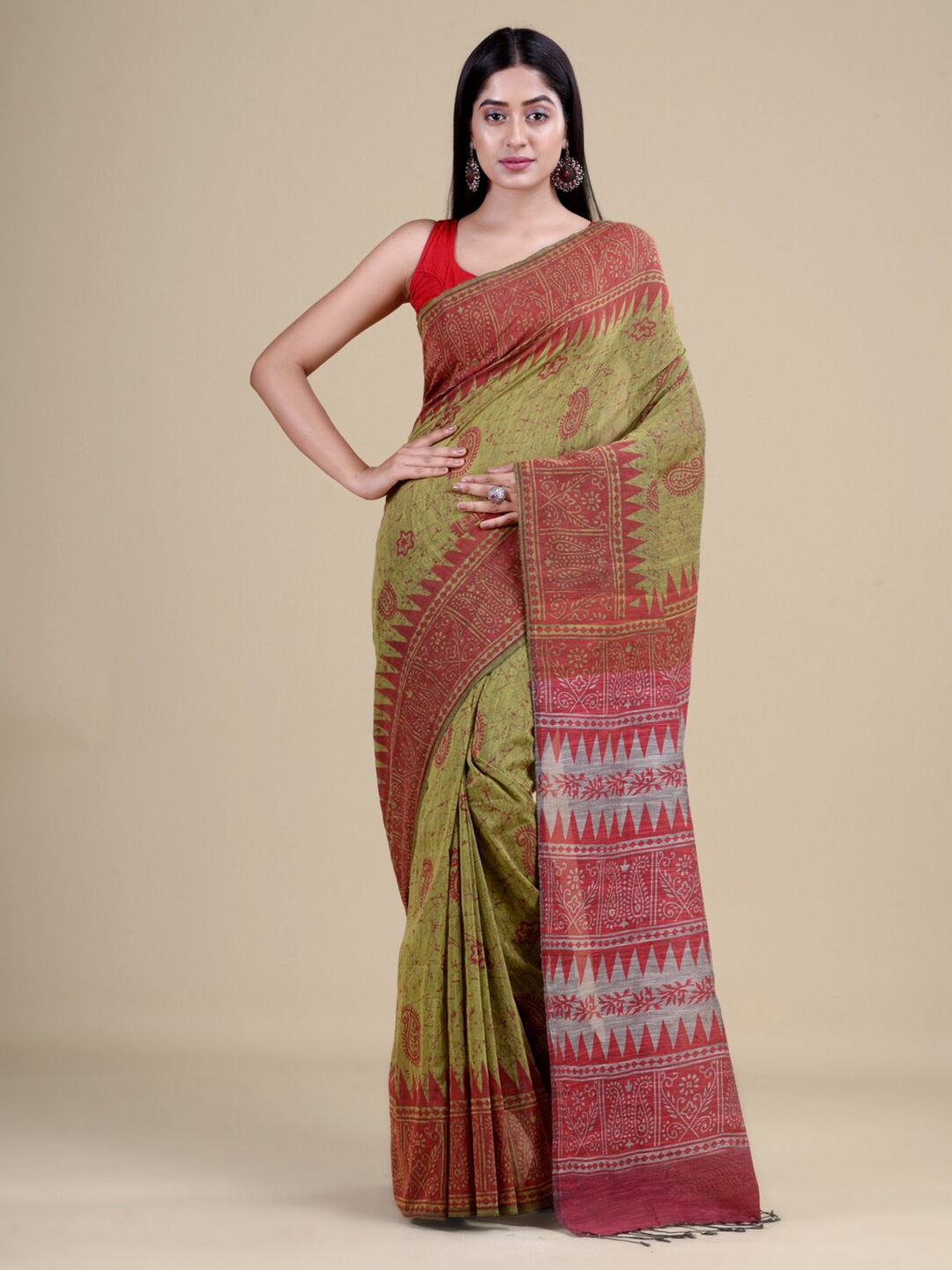 

Laa Calcutta Women Green & Red Paisley Jute Silk Jamdani Saree