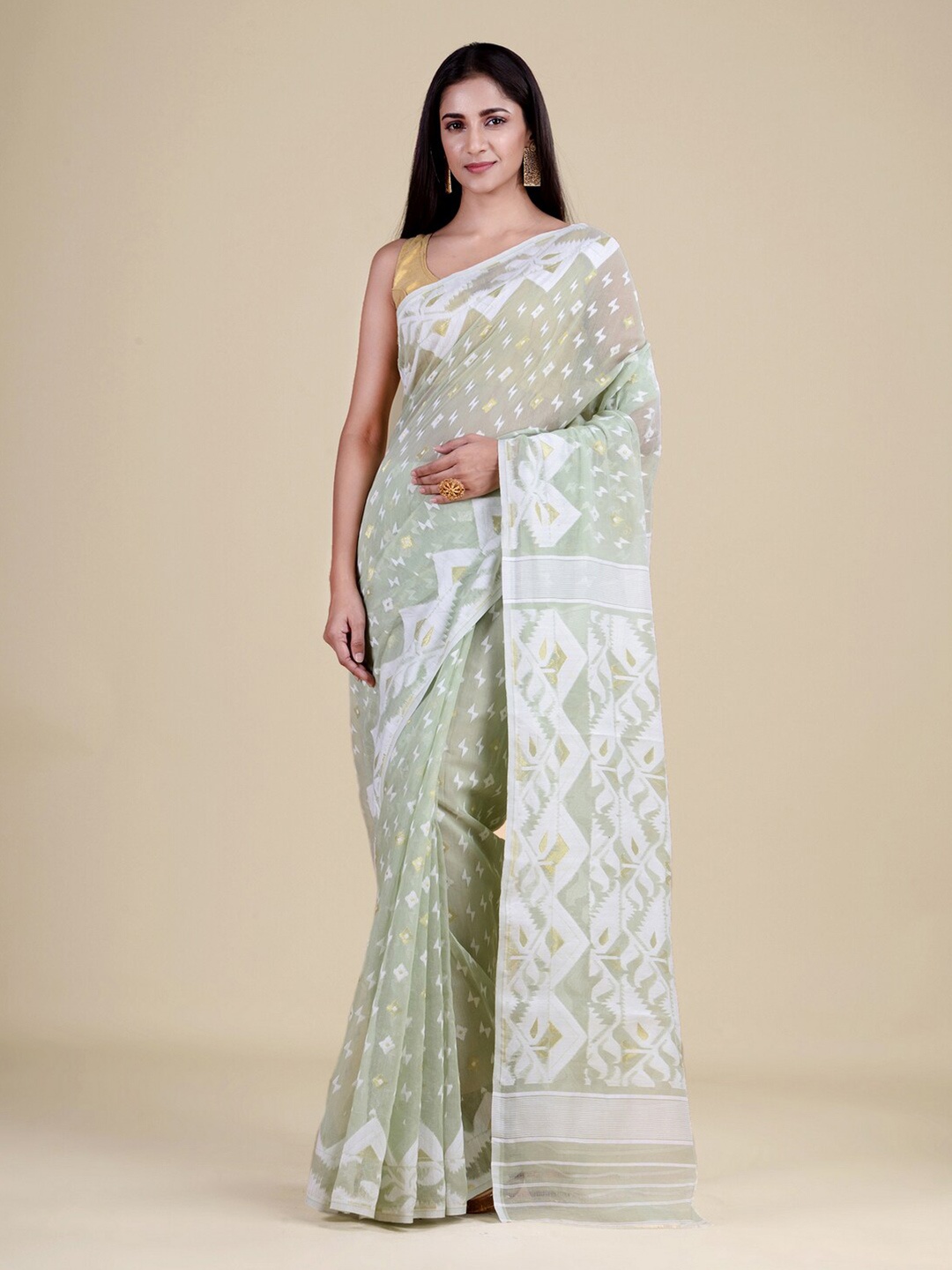 

Laa Calcutta Green & White Woven Design Zari Jute Silk Jamdani Saree