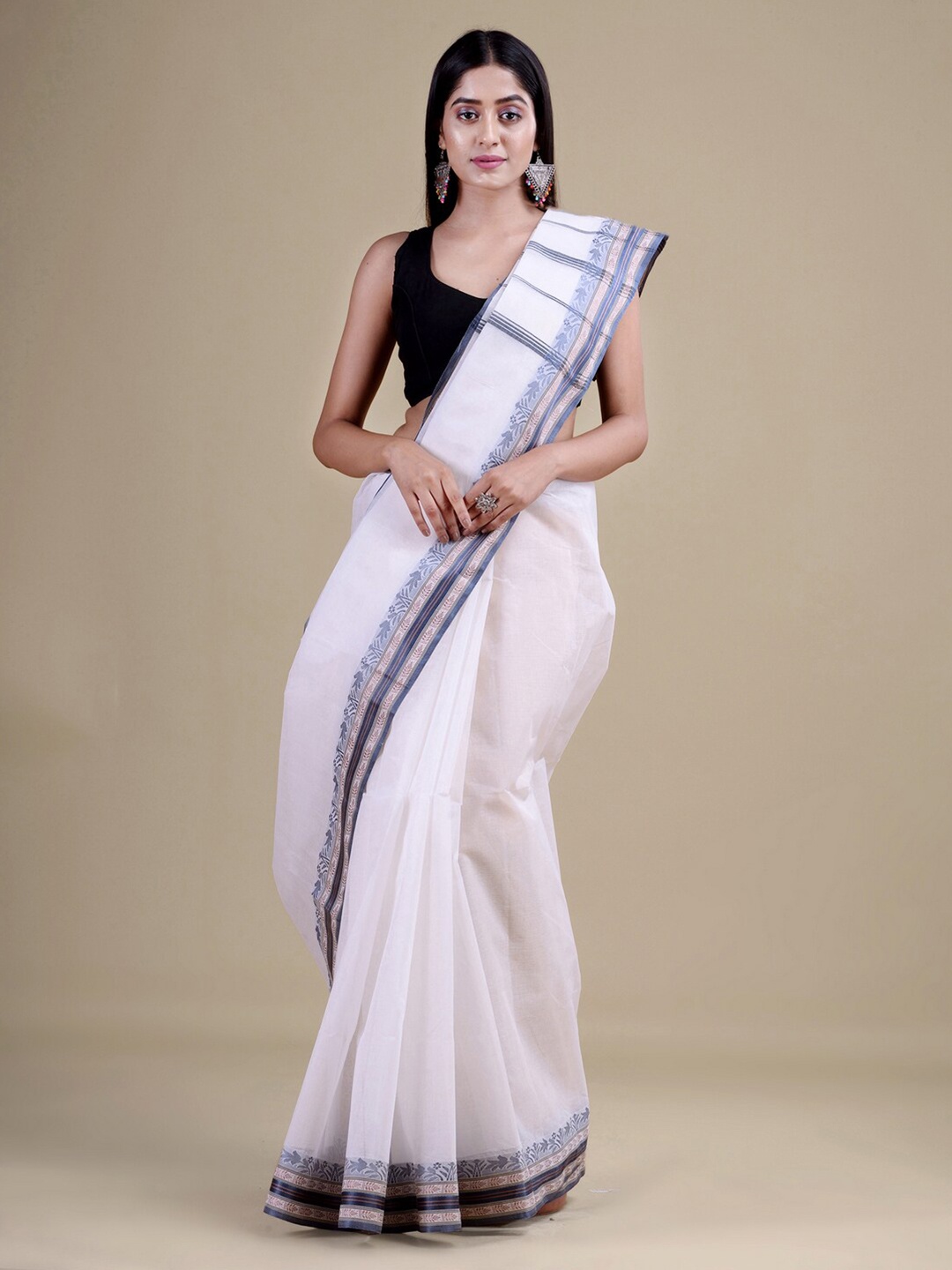 

Laa Calcutta White & Blue Woven Design Jute Silk Jamdani Saree