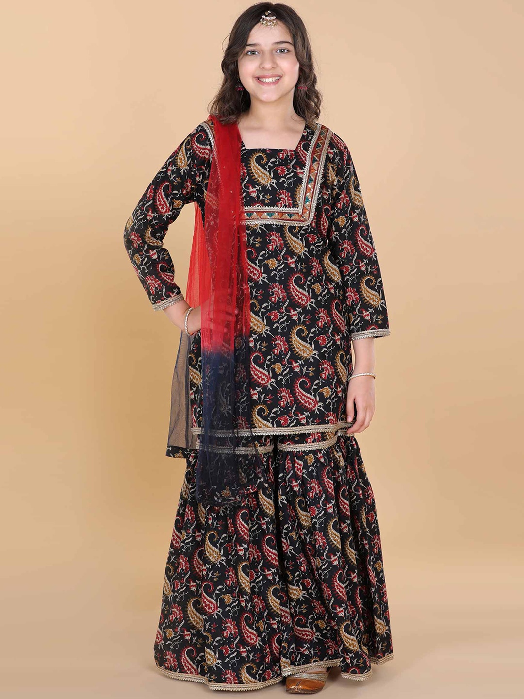 

ADIVA Girls Black Paisley Printed Gotta Patti Pure Cotton Kurti with Sharara & Dupatta