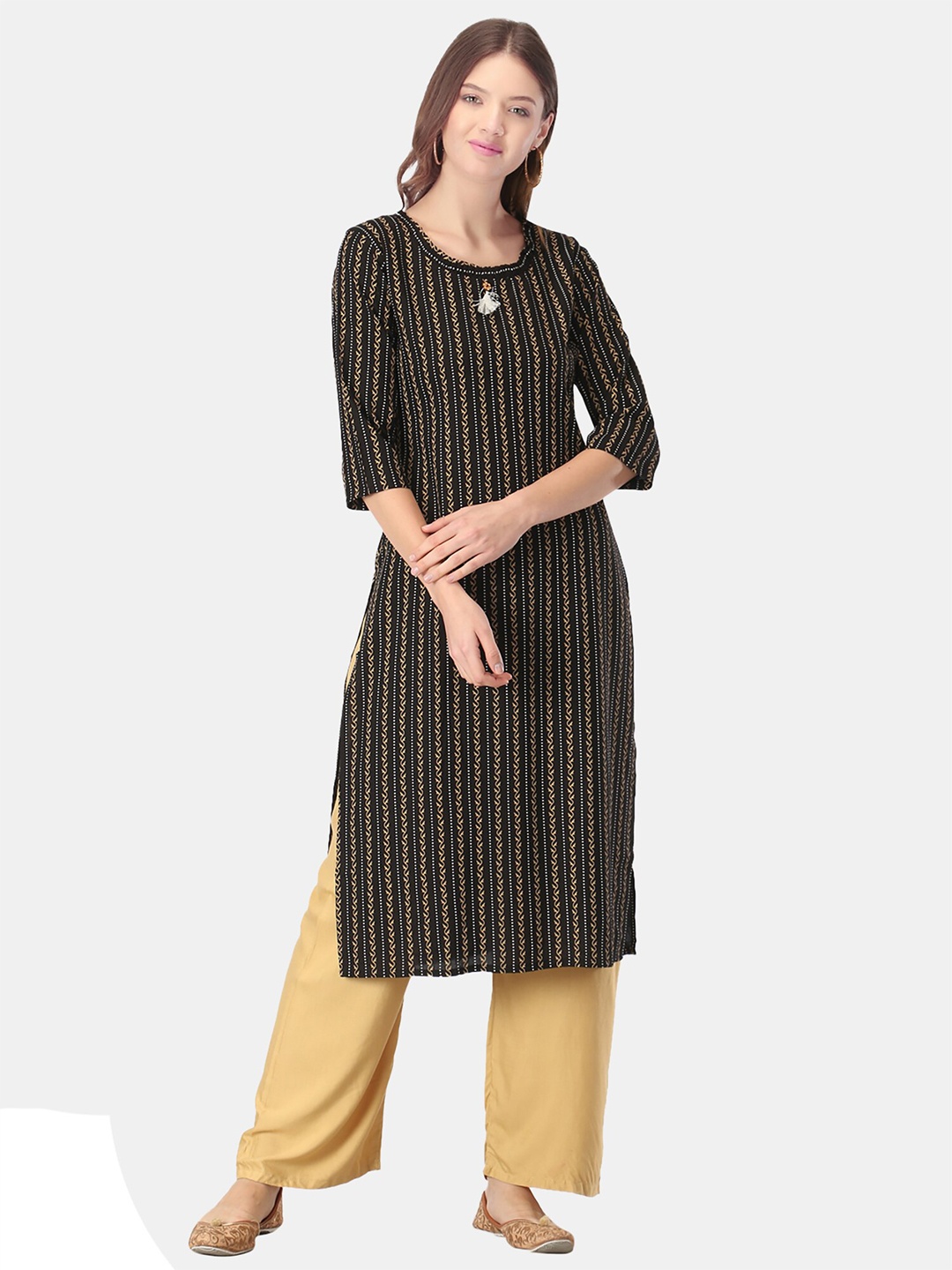 

FEMMIBELLA Black & Gold-Toned Stripped Printed Straight Kurti