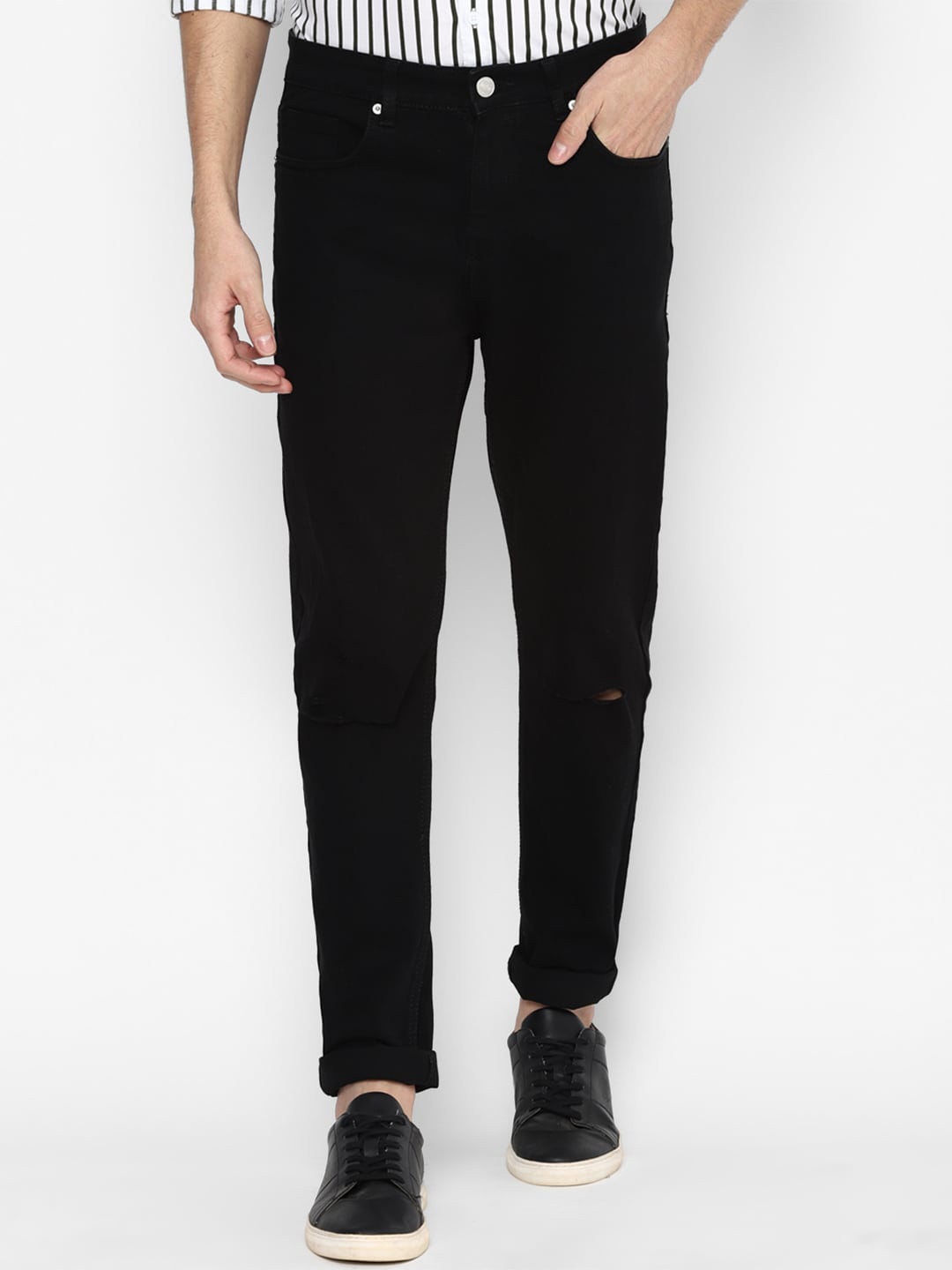 

FOREVER 21 Women Black Mildly Distressed Jeans