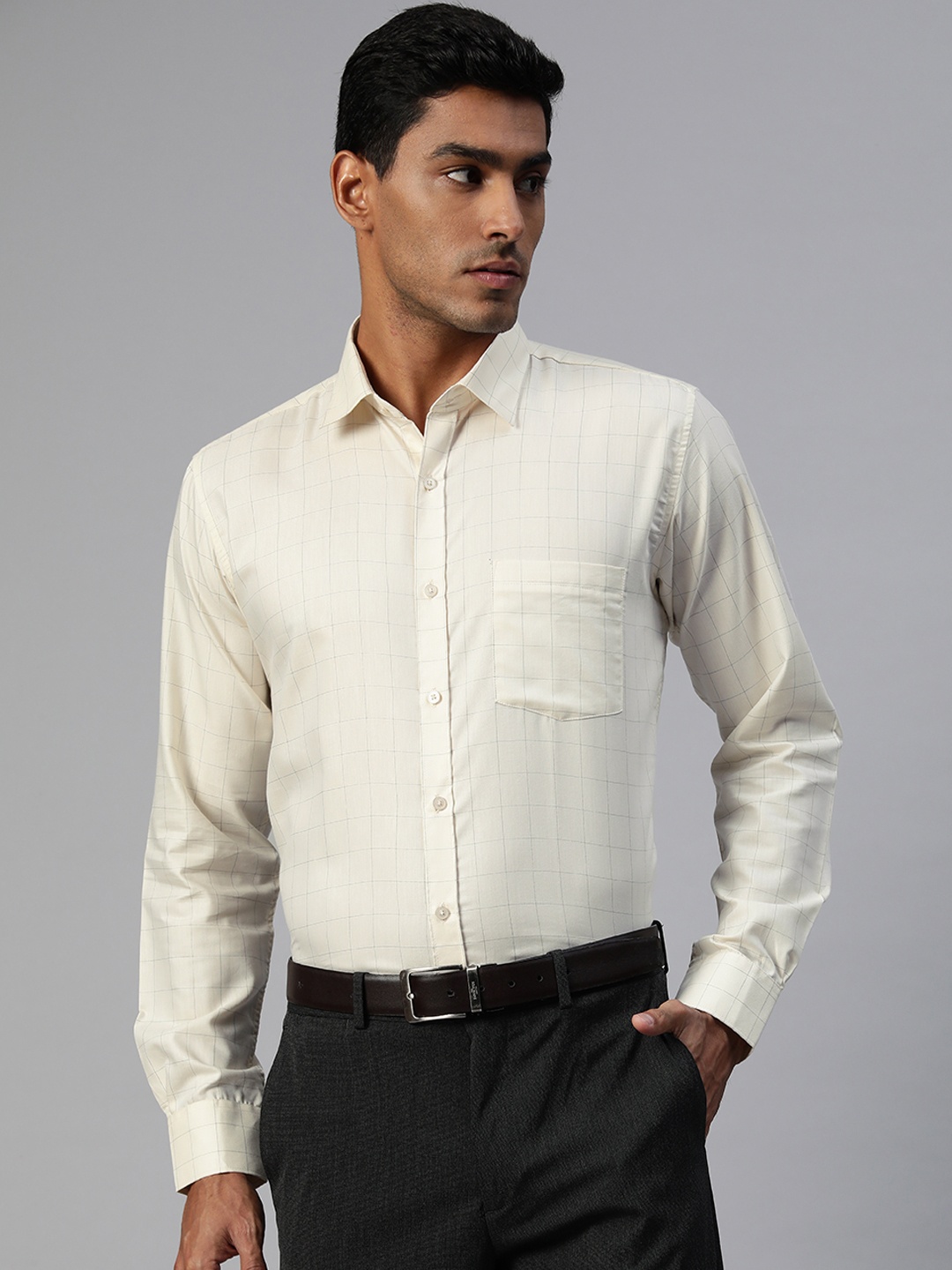 

MANQ Men Cream-Coloured Smart Regular Fit Windowpane Checks Formal Shirt