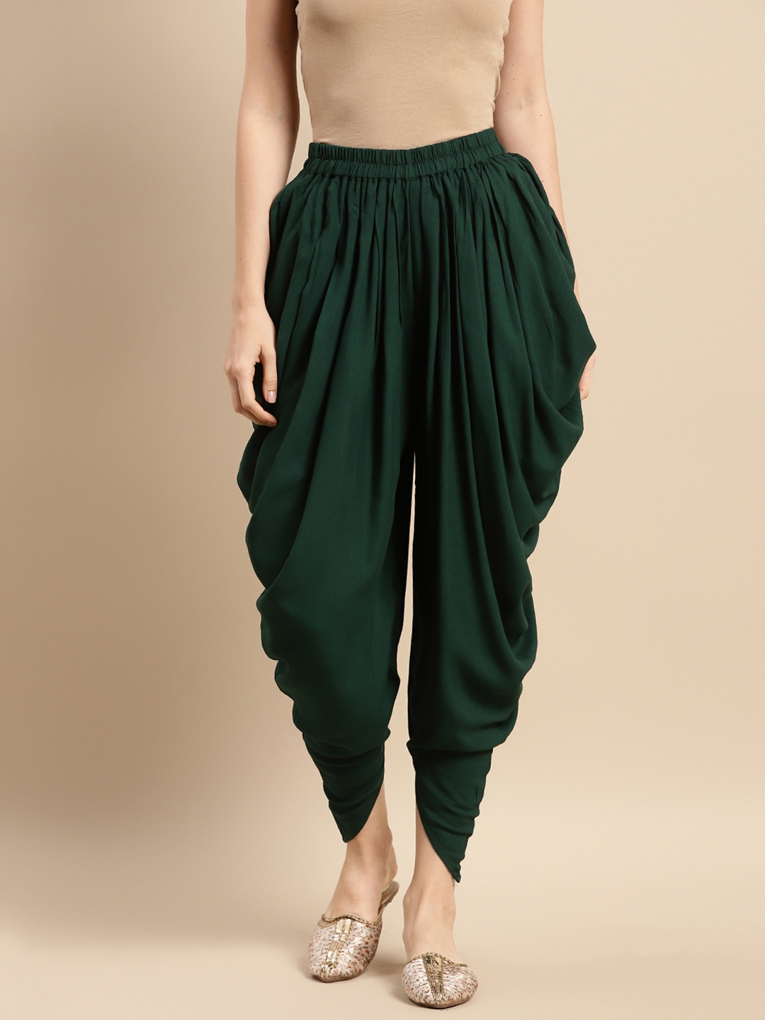 

Saadgi Women Green Solid Dhoti Pants
