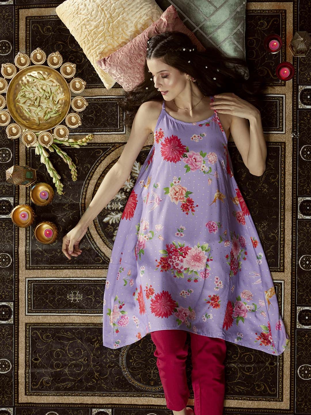 

Anouk Women Lavender Floral Printed Asymmetric Kurta