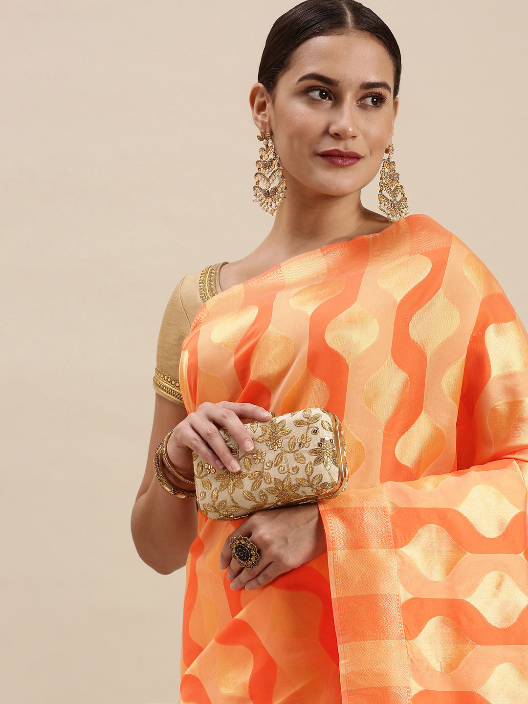 

Rudra Fashion Peach-Coloured & Gold-Toned Woven Design Silk Blend Banarasi Saree