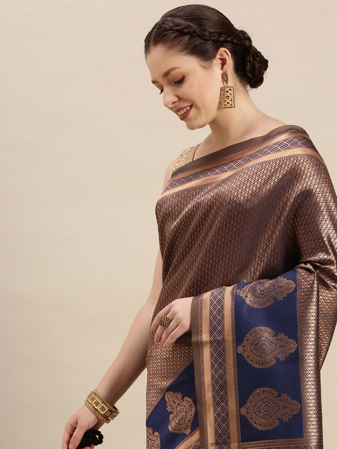

Rudra Fashion Navy Blue & Bronze-Toned Ethnic Motifs Silk Blend Banarasi Saree