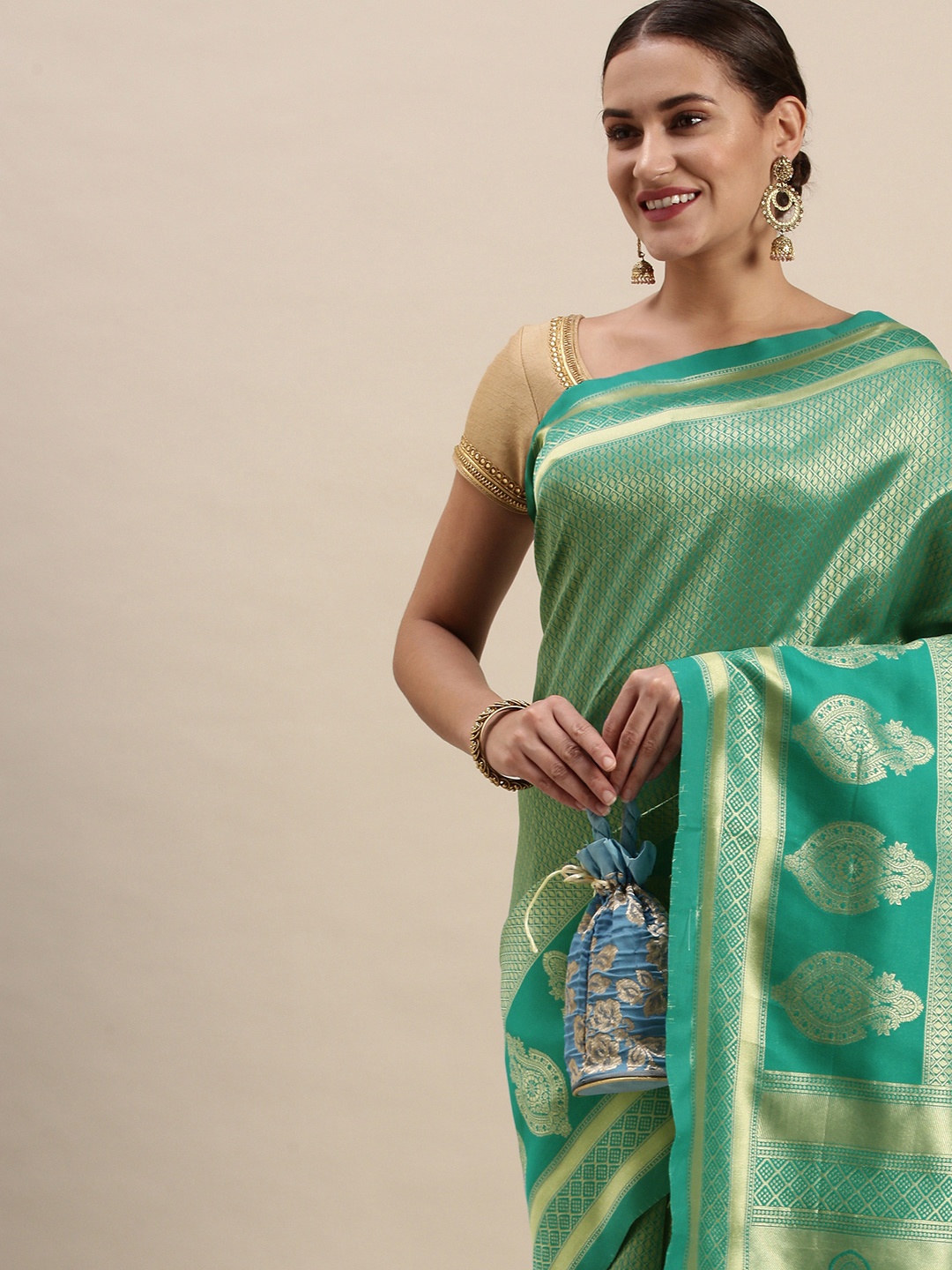 

Rudra Fashion Green & Gold-Toned Ethnic Motifs Silk Blend Banarasi Saree