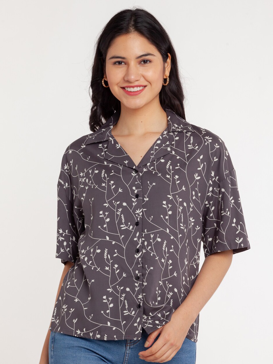 

Zink London Women Grey Floral Printed Casual Shirt