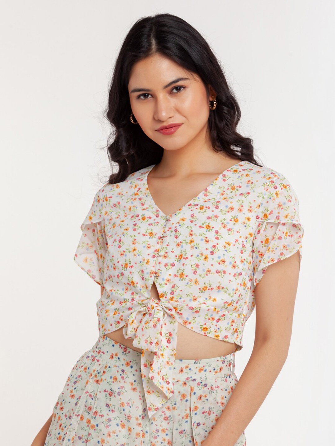 

Zink London Women Off White Floral Printed Cinched Waist Top