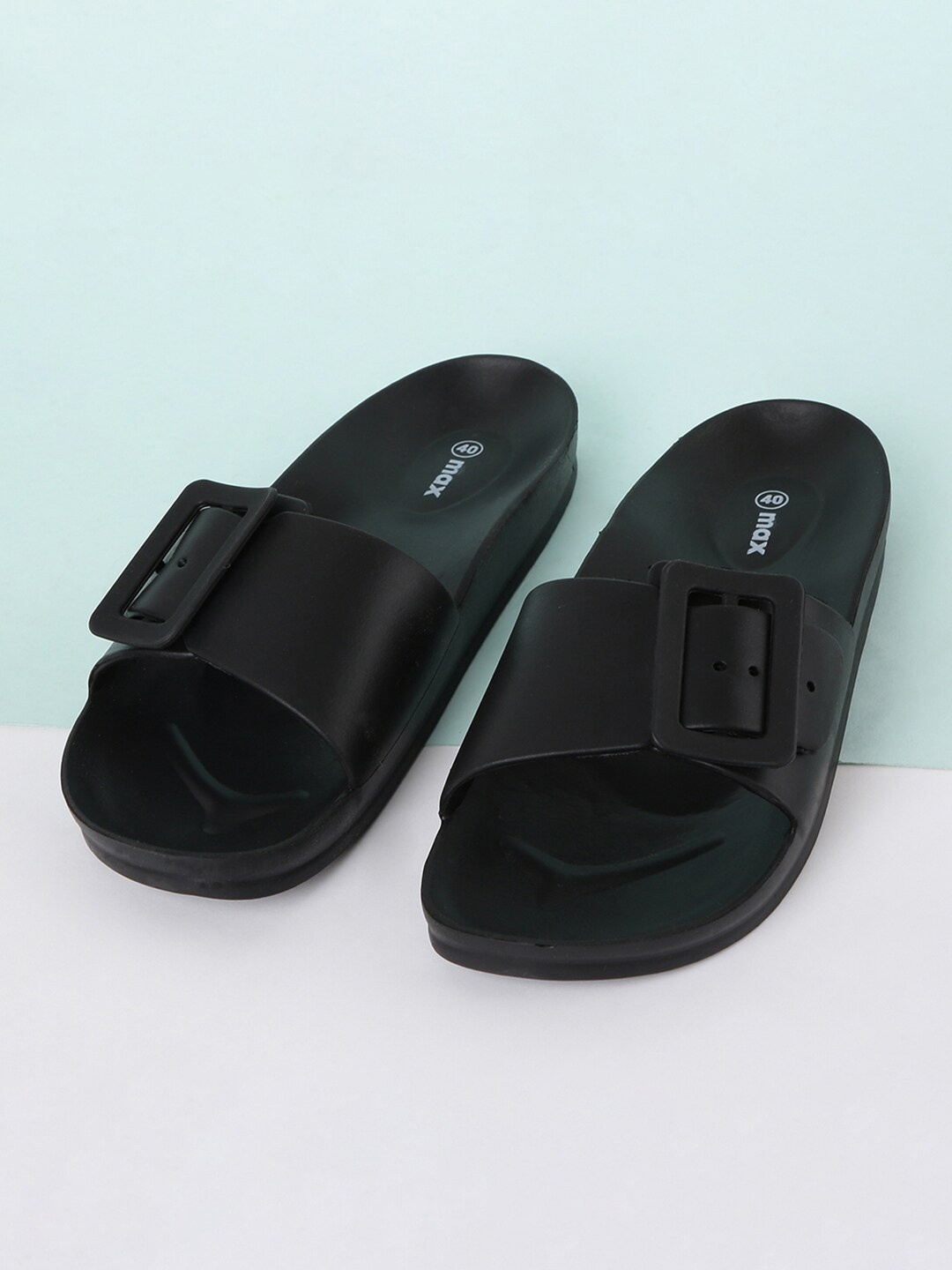 

max Women Black Solid Sliders