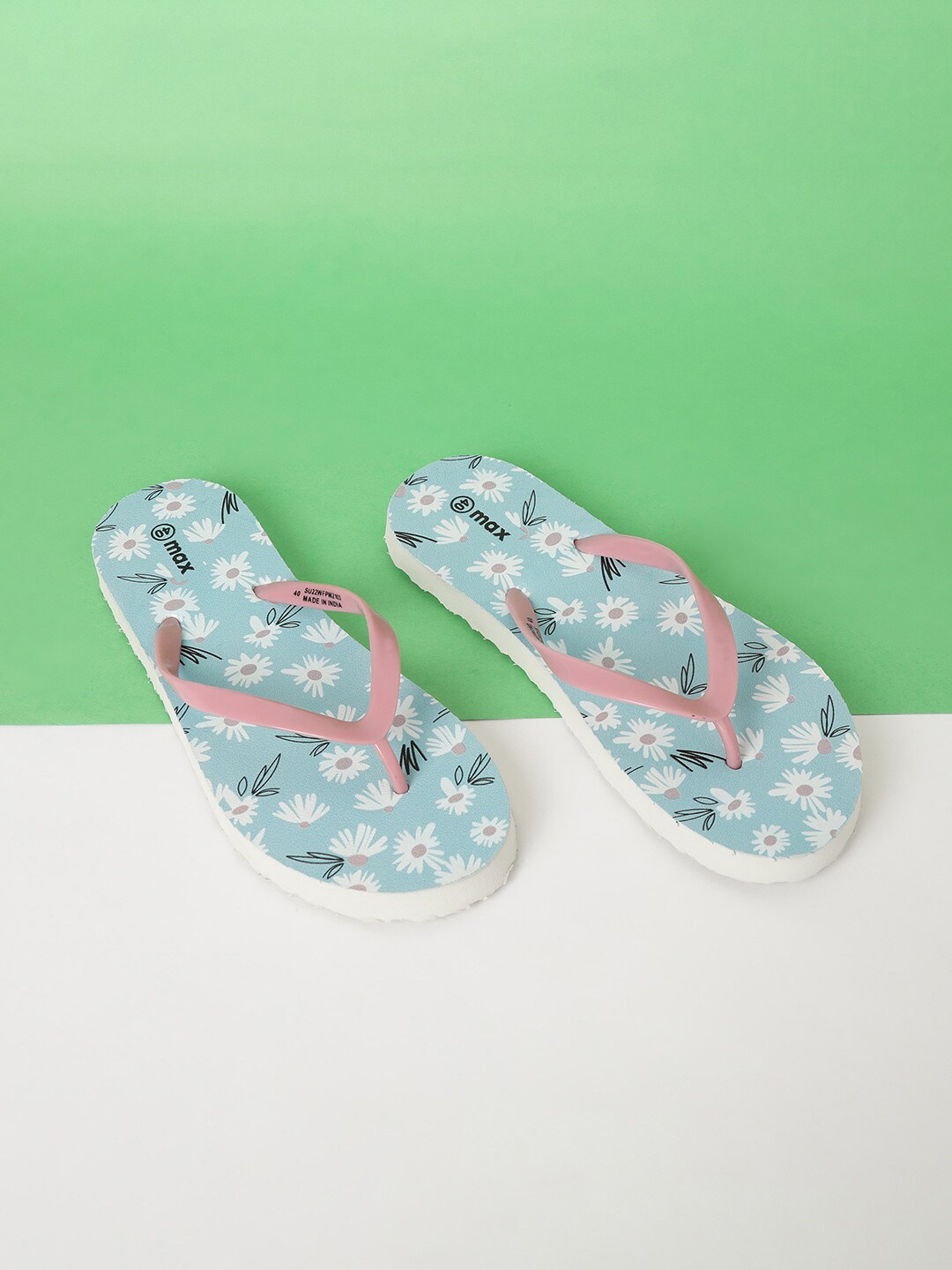 

max Women Blue & Pink Printed Thong Flip-Flops