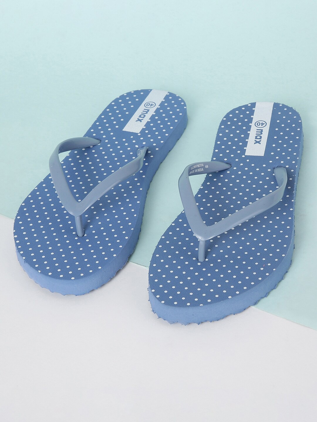 

max Women Blue & White Printed Room Slippers