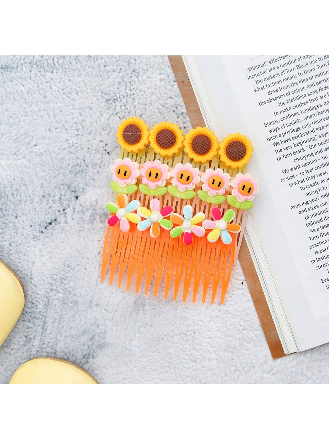

Yellow Bee Set of 3 Girls Orange & Yellow Comb Pin