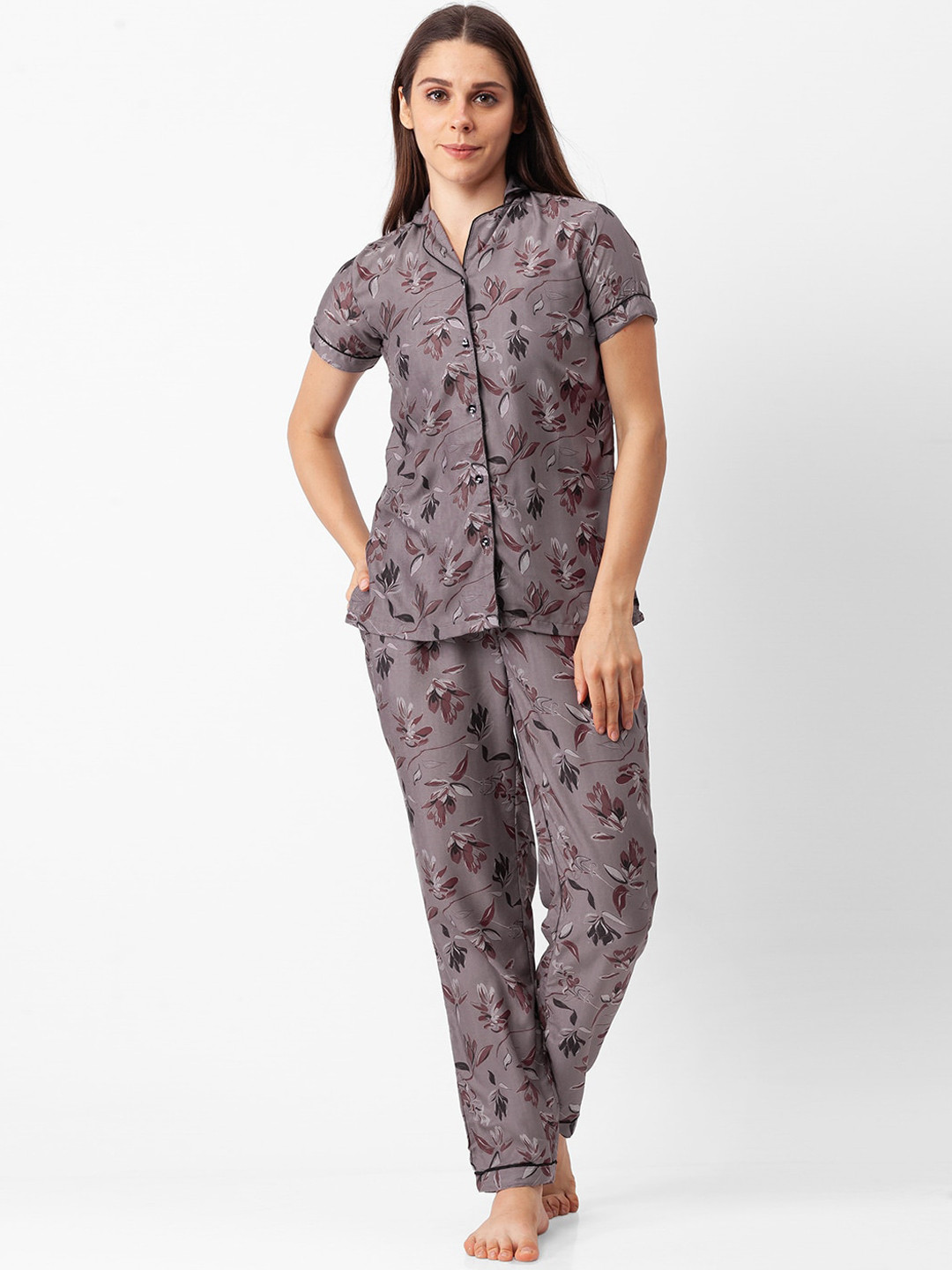 

NOIRA Women Grey Tropical Leaves Printed Night suit