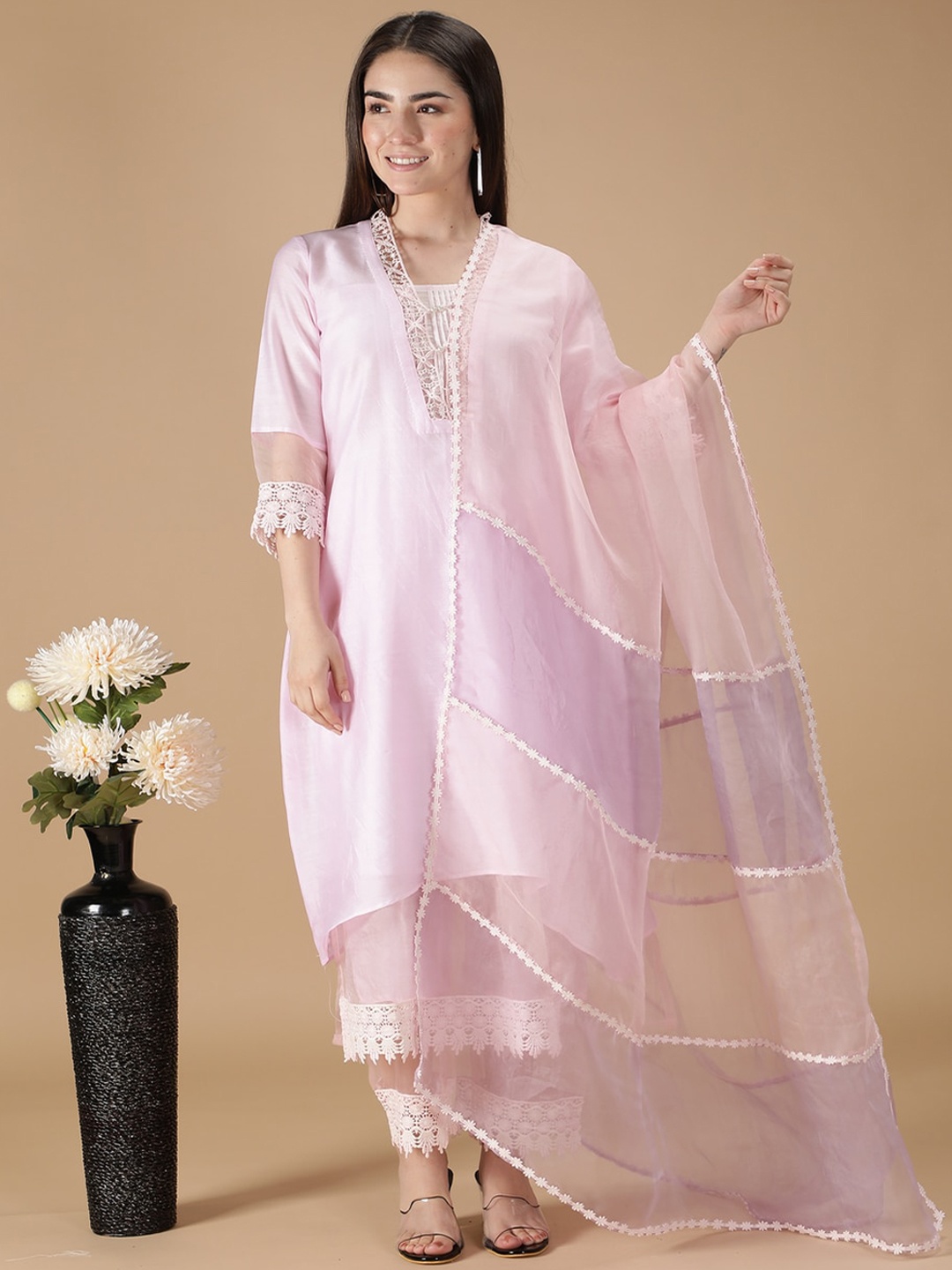 

HANDME Women Pink Panelled Chanderi Silk Kurta with Trousers & With Dupatta