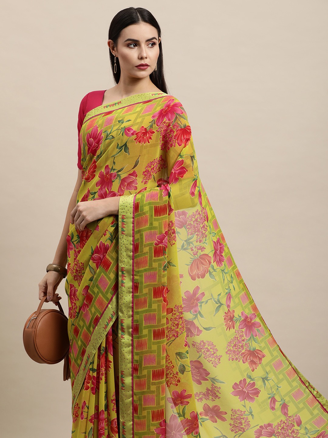 

Vishal Prints Green & Pink Floral Print Saree