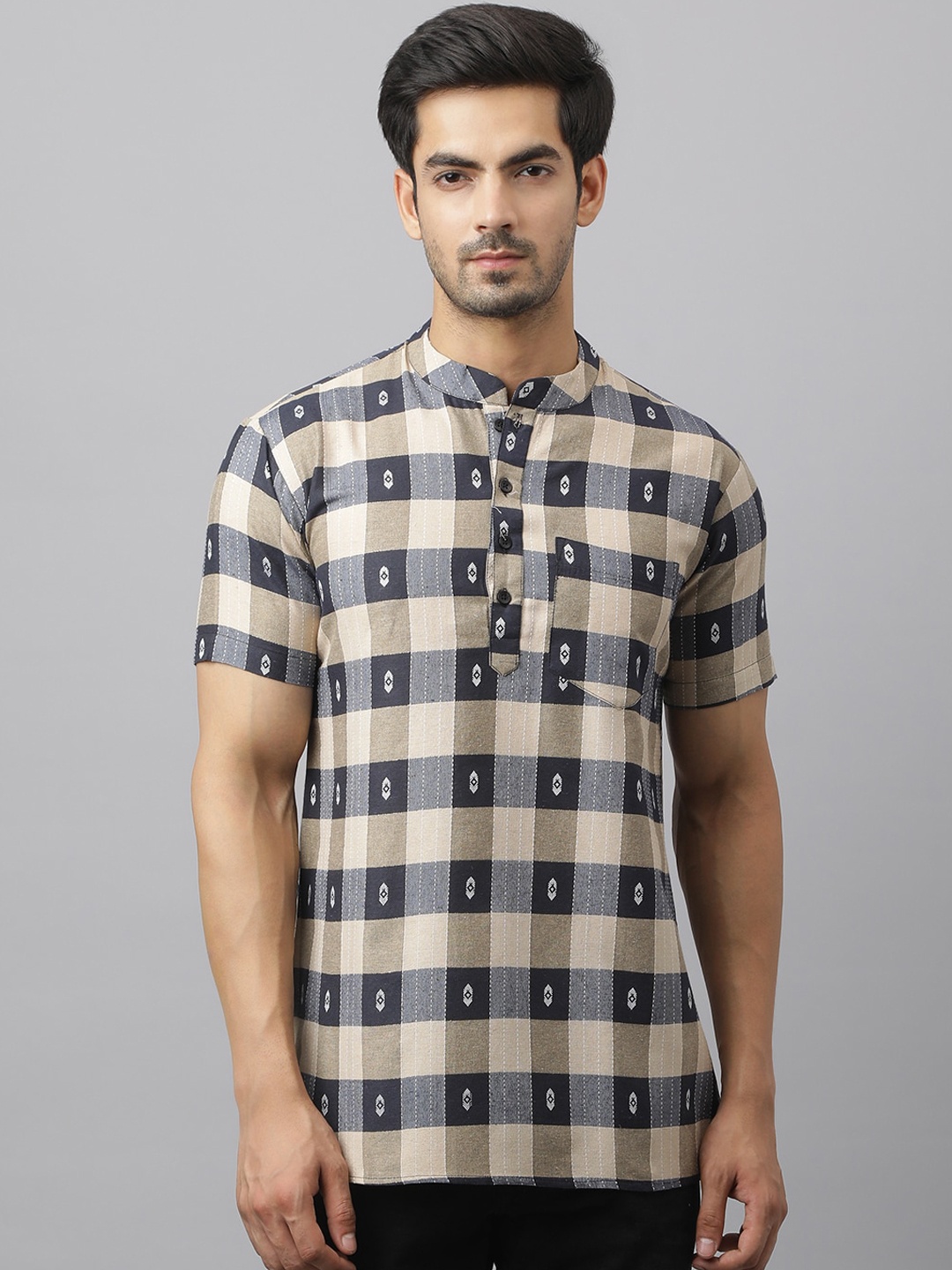 

Waahiba Men Blue & Beige Checked Kurta