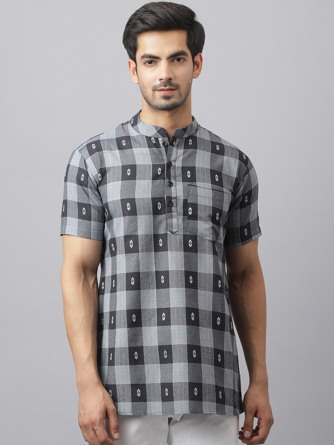 

Waahiba Men Black & Grey Checked Thread Work Kurta