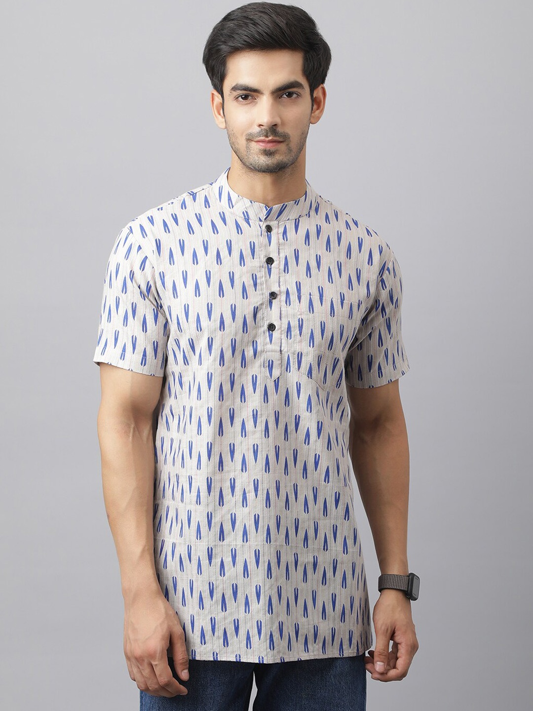 

Waahiba Men White & Blue Geometric Printed Kurta