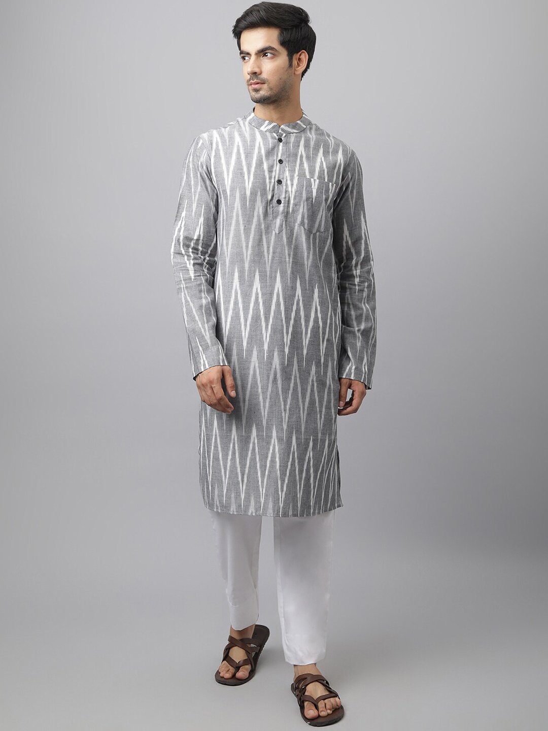 

Waahiba Men Grey Geometric Printed Kurta