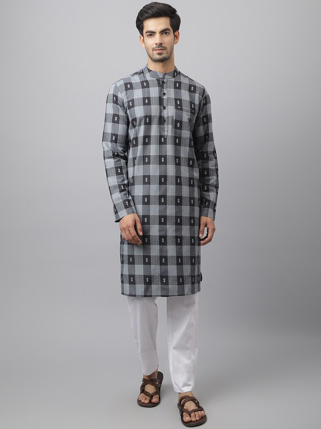 

Waahiba Men Black Printed Pure Cotton Kurta with Pyjamas