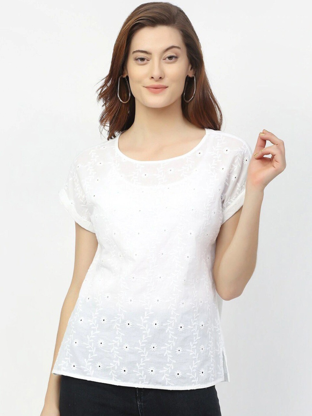 

Rigo White Embellished Embroidered Pure Cotton Extended Sleeves Top