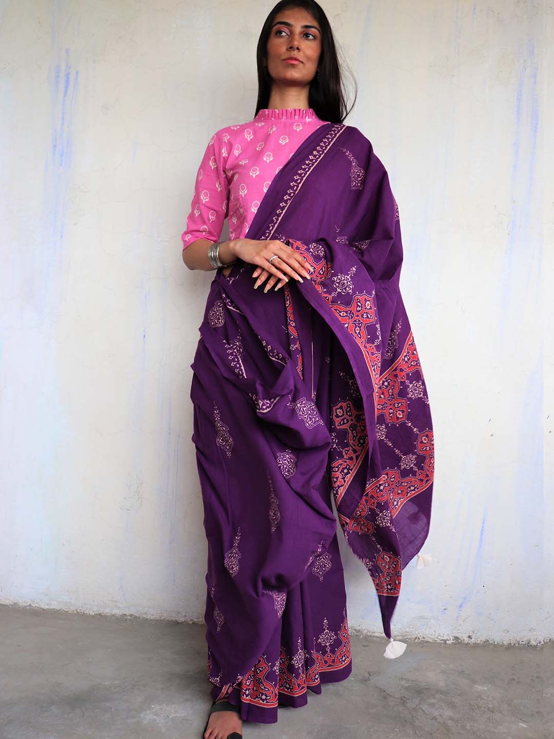 

Chidiyaa Purple & Pink Ethnic Motifs Pure Cotton Saree