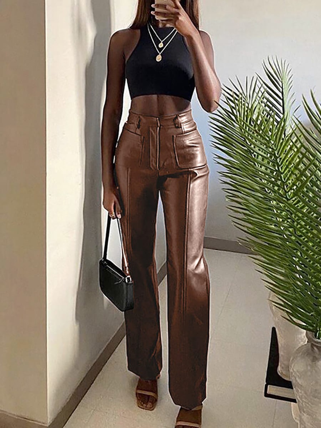 

URBANIC Women Brown Solid Mid-Rise Straight Trouser