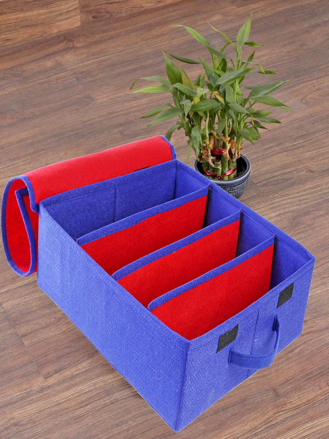 

My Gift Booth Blue & Red Solid Foldable Medium Size Lingerie Organizer, Black